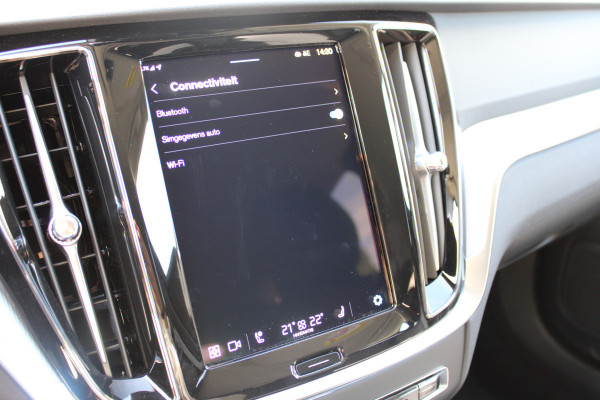 Volvo V60 2.0 T6 Plug-in hybrid AWD Plus Bright | H/K | 360 Camera | Winterpack | Led | Driver assistance