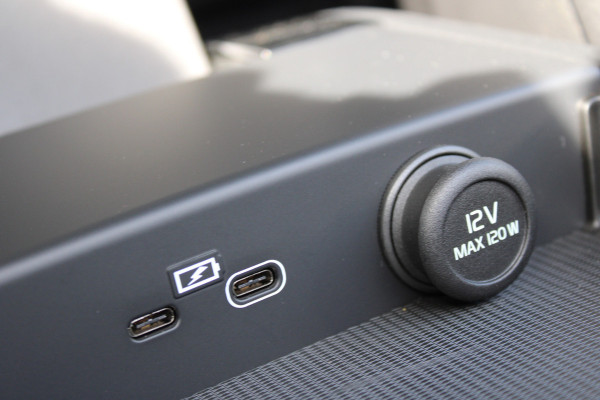 Volvo V60 2.0 T6 Plug-in hybrid AWD Plus Bright | H/K | 360 Camera | Winterpack | Led | Driver assistance