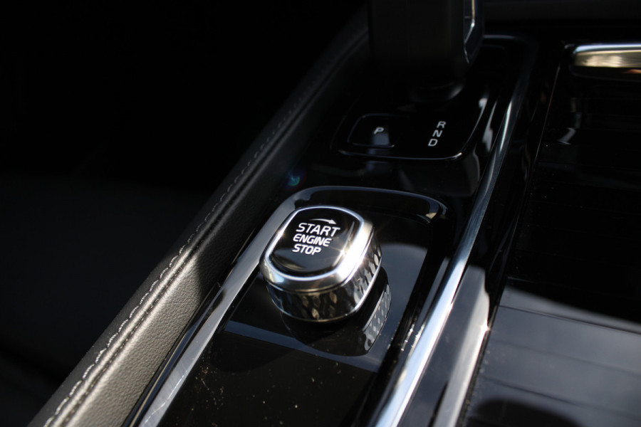 Volvo V60 2.0 T6 Plug-in hybrid AWD Plus Bright | H/K | 360 Camera | Winterpack | Led | Driver assistance