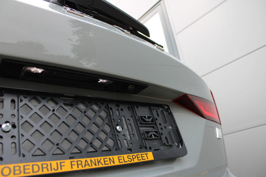 Volvo V60 2.0 T6 Plug-in hybrid AWD Plus Dark | Panoramadak | Trekhaak | H/K | 360 Camera