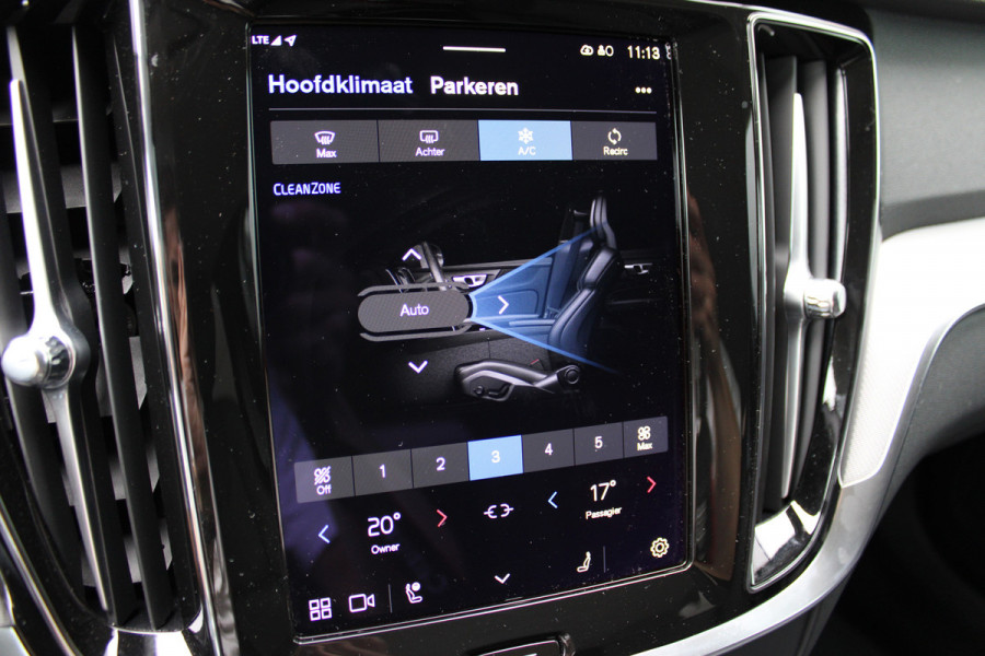 Volvo V60 2.0 T6 Plug-in hybrid AWD Plus Dark | Panoramadak | Trekhaak | H/K | 360 Camera