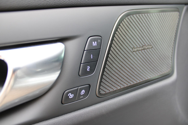 Volvo V60 2.0 T6 Plug-in hybrid AWD Plus Dark | Panoramadak | Trekhaak | H/K | 360 Camera