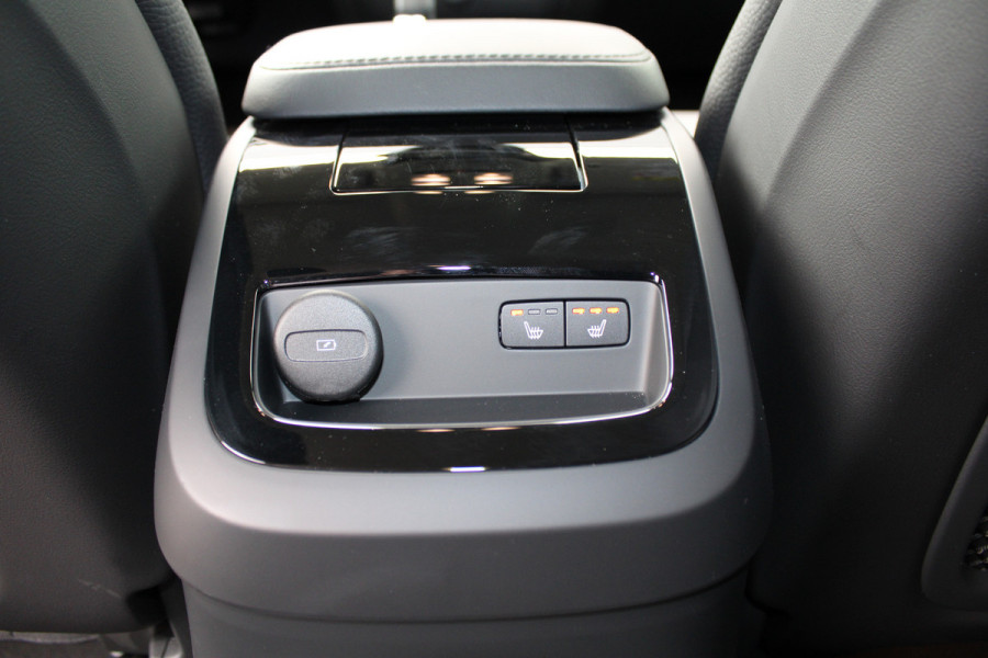 Volvo V60 2.0 T6 Plug-in hybrid AWD Plus Dark | Panoramadak | Trekhaak | H/K | 360 Camera