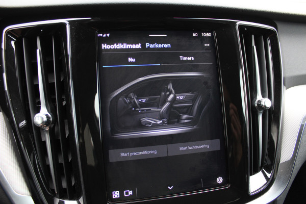 Volvo V60 2.0 T6 Plug-in hybrid AWD Plus Dark | Pilot Assist | 19" | Trekhaak | 360 Camera | H&K