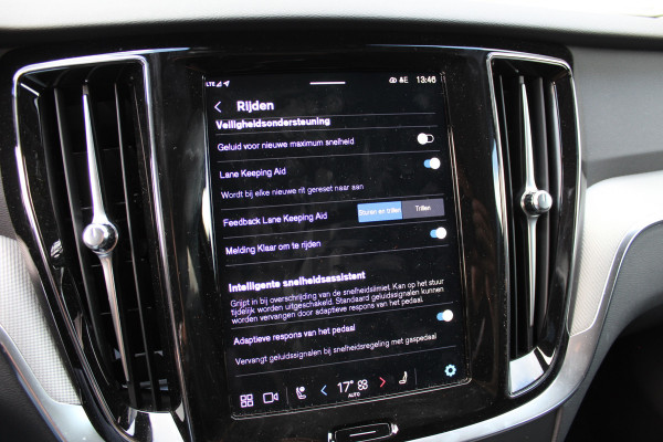 Volvo V60 2.0 T6 Plug-in hybrid AWD Plus Dark | Harman Kardon | 360 Camera | BLIS | 19" | Winterpack