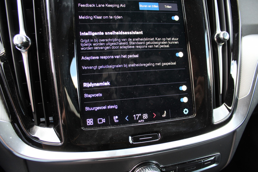 Volvo V60 2.0 T6 Plug-in hybrid AWD Plus Dark | Harman Kardon | 360 Camera | BLIS | 19" | Winterpack