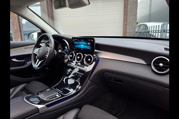 Mercedes-Benz GLC 300e 4MATIC Premium | Panoramdak | Trekhaak | Dealer Onderhouden