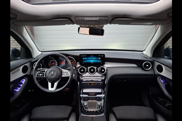 Mercedes-Benz GLC 300e 4MATIC Premium | Panoramdak | Trekhaak | Dealer Onderhouden