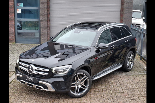 Mercedes-Benz GLC 300e 4MATIC Premium | Panoramdak | Trekhaak | Dealer Onderhouden