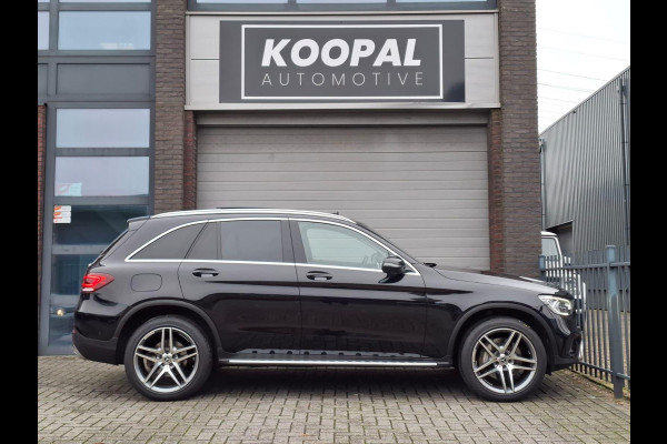 Mercedes-Benz GLC 300e 4MATIC Premium | Panoramdak | Trekhaak | Dealer Onderhouden