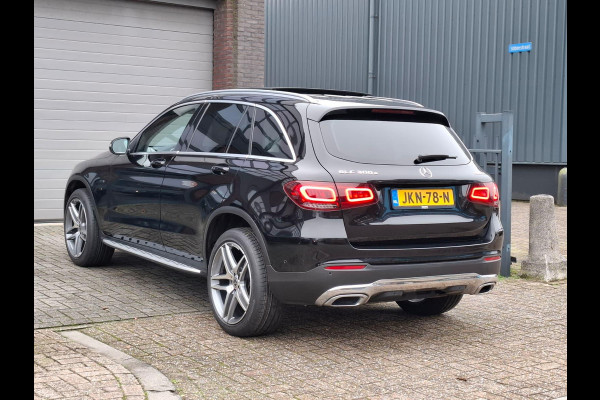 Mercedes-Benz GLC 300e 4MATIC Premium | Panoramdak | Trekhaak | Dealer Onderhouden