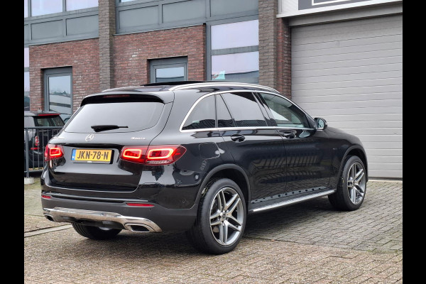 Mercedes-Benz GLC 300e 4MATIC Premium | Panoramdak | Trekhaak | Dealer Onderhouden