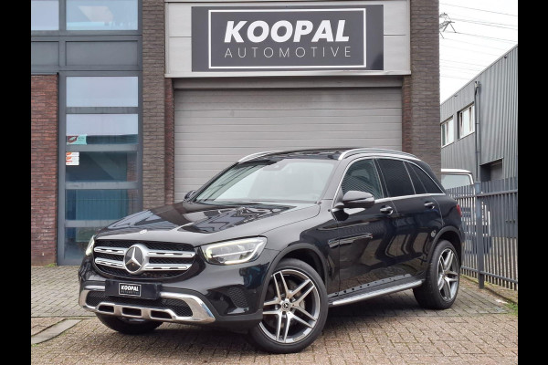 Mercedes-Benz GLC 300e 4MATIC Premium | Panoramdak | Trekhaak | Dealer Onderhouden