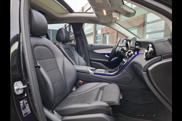 Mercedes-Benz GLC 300e 4MATIC Premium | Panoramdak | Trekhaak | Dealer Onderhouden