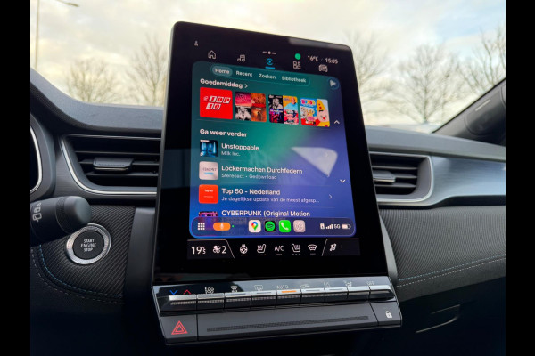 Renault Captur 1.6 E-Tech full hybrid 145 esprit Alpine, Panoramadak, Harman Kardon