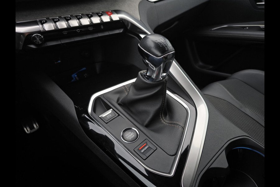 Peugeot 3008 1.2 PureTech Allure - 130 Pk - Euro 6 - Navi - ParkeerCamera