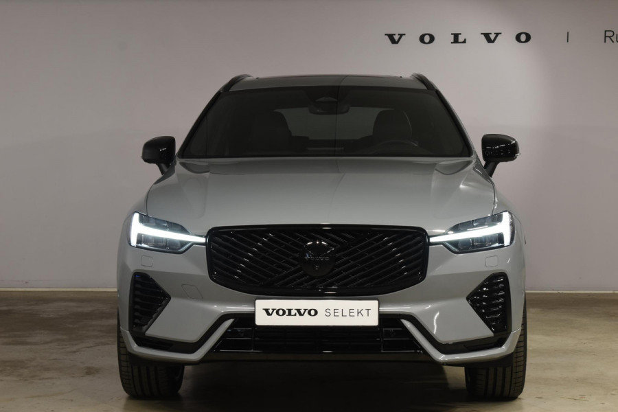 Volvo XC60 T6 350PK Plug-in Hybrid AWD Plus Black Edition / 360 Camera / Panorama Dak / Lederen Bekleding / Elektrische Stoelen / Stuur & Stoelverwarming /