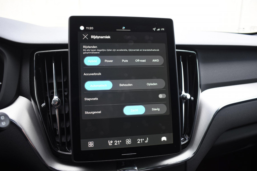 Volvo XC60 T6 350PK Plug-in Hybrid AWD Plus Black Edition / 360 Camera / Panorama Dak / Lederen Bekleding / Elektrische Stoelen / Stuur & Stoelverwarming /