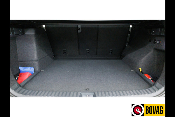 Volkswagen Tayron 1.5 eHybrid R-Line Edition 272 PK automaat | Elec. trekhaak | Panodak | Elec. achterklep | 360 graden Camera, Adaptieve Cruise, Travelassistant, IQ light, Fabrieksgarantie