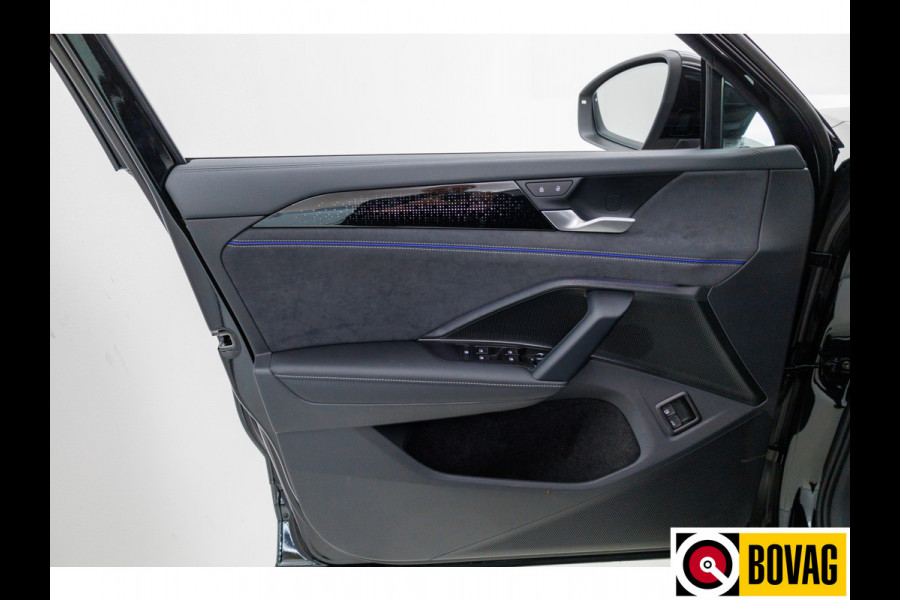 Volkswagen Tayron 1.5 eHybrid R-Line Edition 272 PK automaat | Elec. trekhaak | Panodak | Elec. achterklep | 360 graden Camera, Adaptieve Cruise, Travelassistant, IQ light, Fabrieksgarantie