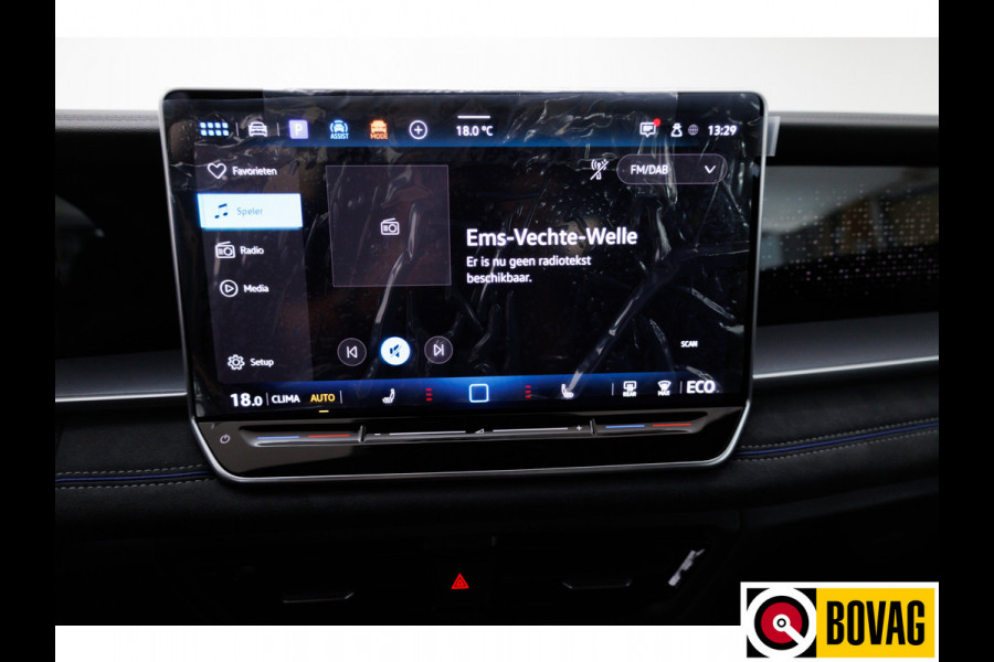 Volkswagen Tayron 1.5 eHybrid R-Line Edition 272 PK automaat | Elec. trekhaak | Panodak | Elec. achterklep | 360 graden Camera, Adaptieve Cruise, Travelassistant, IQ light, Fabrieksgarantie