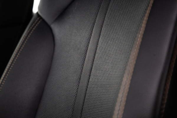 Mazda CX-60 2.5 e-SkyActiv PHEV Homura STOELVERWARMING / CARPLAY / DEALER AUTO / LEER