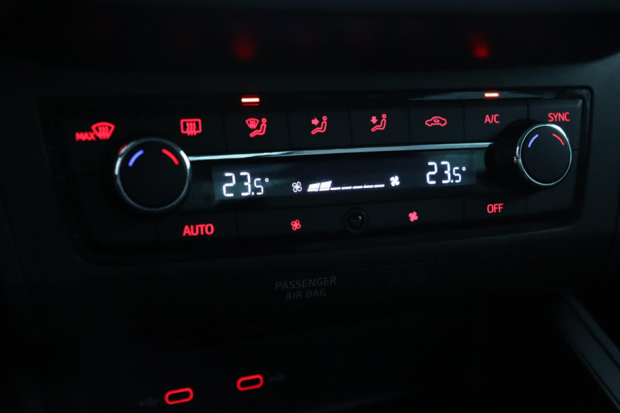 Seat Ibiza 1.0 TSI Style Business Intense|Camera|PDC|Navigatie