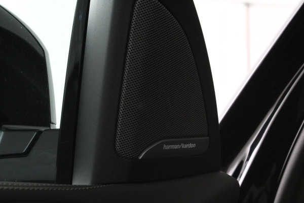 BMW X5 xDrive50e 490pk > Innovatie-pakket/Trekhaak/Travel-pakket/Shadow line