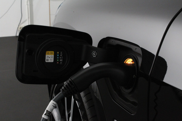 BMW X5 xDrive50e 490pk > Innovatie-pakket/Trekhaak/Travel-pakket/Shadow line