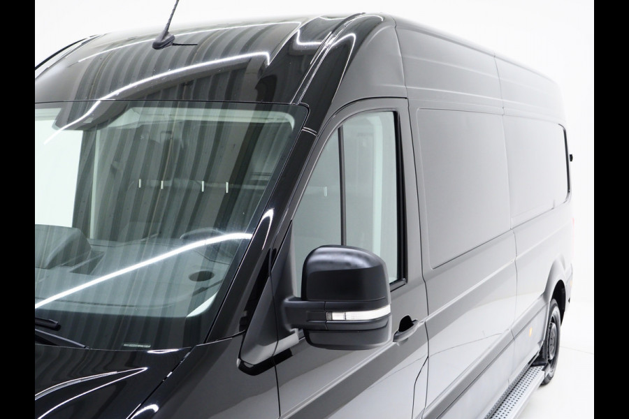 Volkswagen Crafter 35 2.0 TDI L4H3 | Beklede Laadruimte | LED | Sidesteps | Carplay | Camera | Trekhaak