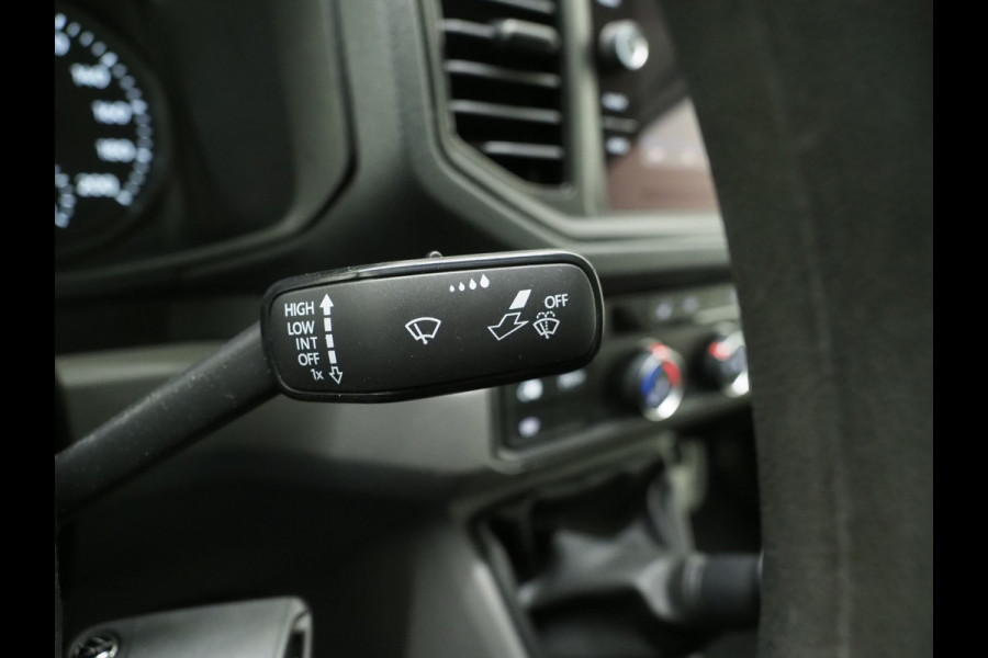 Volkswagen Crafter 35 2.0 TDI L4H3 | Beklede Laadruimte | LED | Sidesteps | Carplay | Camera | Trekhaak