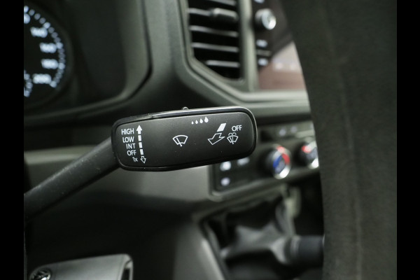 Volkswagen Crafter 35 2.0 TDI L4H3 | Beklede Laadruimte | LED | Sidesteps | Carplay | Camera | Trekhaak