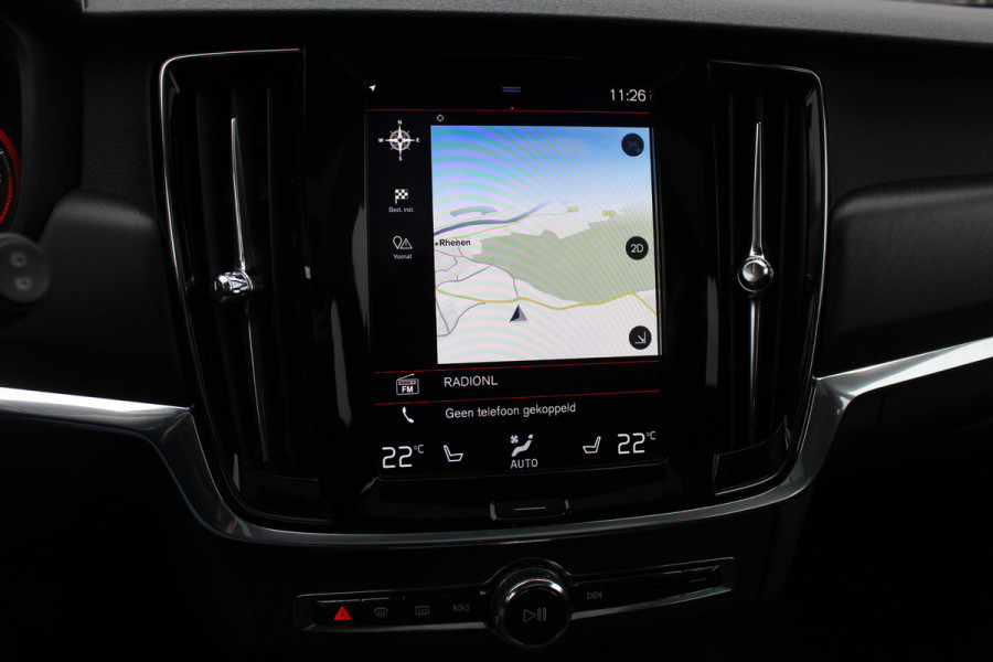 Volvo V90 Cross Country 2.0 D5 Pro / Trekhaak / Panoramadak / Camera / Head-up / Bowers en Wilkens / Luchtvering / 20'' / Keyless / Standverwarming / Stuurverwarming  / Dodehoek / Stoelverwarming / ACC