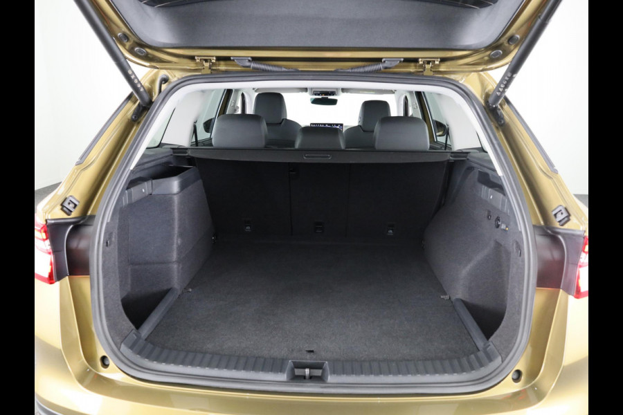 Škoda Kodiaq 1.5 TSI PHEV Business Edition 204 pk Automaat (DSG) | Verlengde garantie | Navigatie | Trekhaak (wegklapbaar) | Parkeersensoren | Achteruitrijcamera | Lederen bekleding | Stoelverwarming v/a |
