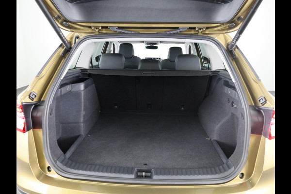 Škoda Kodiaq 1.5 TSI PHEV Business Edition 204 pk Automaat (DSG) | Verlengde garantie | Navigatie | Trekhaak (wegklapbaar) | Parkeersensoren | Achteruitrijcamera | Lederen bekleding | Stoelverwarming v/a |