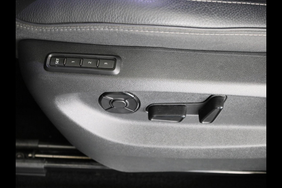 Škoda Kodiaq 1.5 TSI PHEV Business Edition 204 pk Automaat (DSG) | Verlengde garantie | Navigatie | Trekhaak (wegklapbaar) | Parkeersensoren | Achteruitrijcamera | Lederen bekleding | Stoelverwarming v/a |