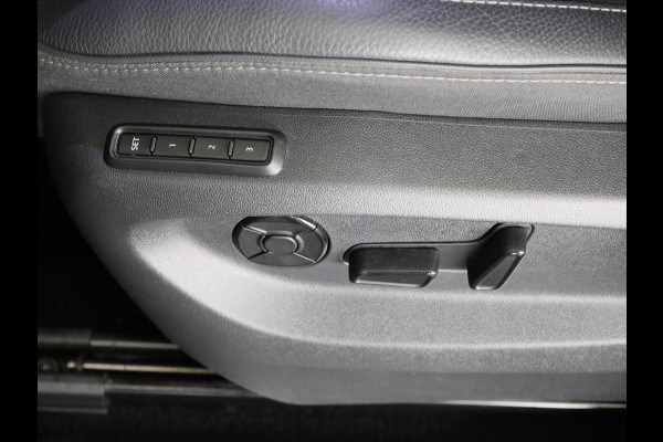 Škoda Kodiaq 1.5 TSI PHEV Business Edition 204 pk Automaat (DSG) | Verlengde garantie | Navigatie | Trekhaak (wegklapbaar) | Parkeersensoren | Achteruitrijcamera | Lederen bekleding | Stoelverwarming v/a |