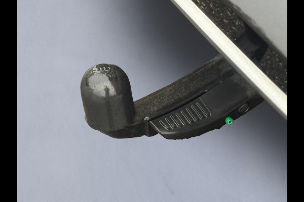 Audi e-tron Quattro Business edition Plus, 1 e eigenaar, panodak, leder, camera, afn. trekhaak, stoelverwarming, NL auto nap