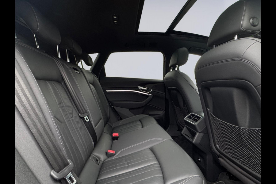 Audi e-tron Quattro Business edition Plus, 1 e eigenaar, panodak, leder, camera, afn. trekhaak, stoelverwarming, NL auto nap