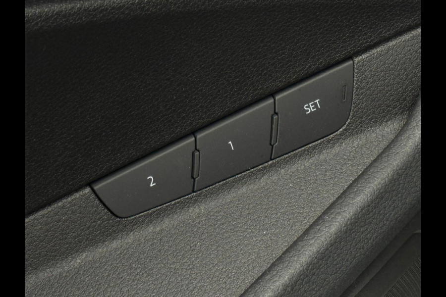 Audi e-tron Quattro Business edition Plus, 1 e eigenaar, panodak, leder, camera, afn. trekhaak, stoelverwarming, NL auto nap