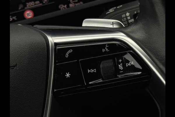 Audi e-tron Quattro Business edition Plus, 1 e eigenaar, panodak, leder, camera, afn. trekhaak, stoelverwarming, NL auto nap