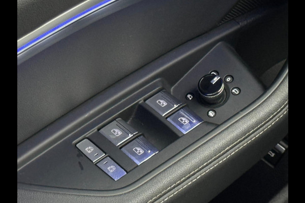Audi e-tron Quattro Business edition Plus, 1 e eigenaar, panodak, leder, camera, afn. trekhaak, stoelverwarming, NL auto nap