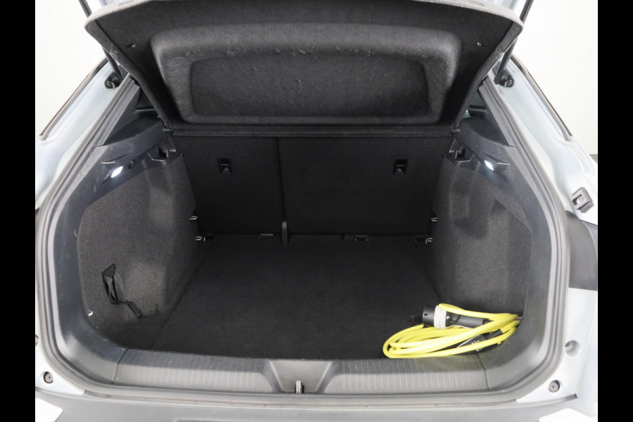 Volkswagen ID.4 Life 77 kWh 204 pk | Navigatie | Parkeersensoren | Adaptieve cruise control | LED koplampen | Stoelverwarming |