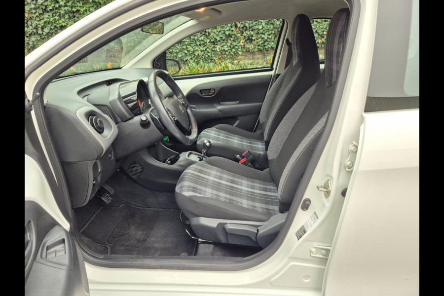 Peugeot 108 12mnd GARANTIE Automaat NL NAP Flippers Bluetooth USB AUX Sport Wit Dealeronderhouden APK tot 7-2027 1.0 e-VTi Active