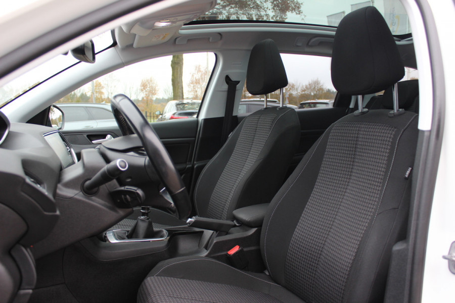 Peugeot 308 SW 1.6 BlueHDI Blue Lease Executive / Panoramadak / Navigatie / Parkeerhulp V+A / 16'' / DAB / Cruise Control