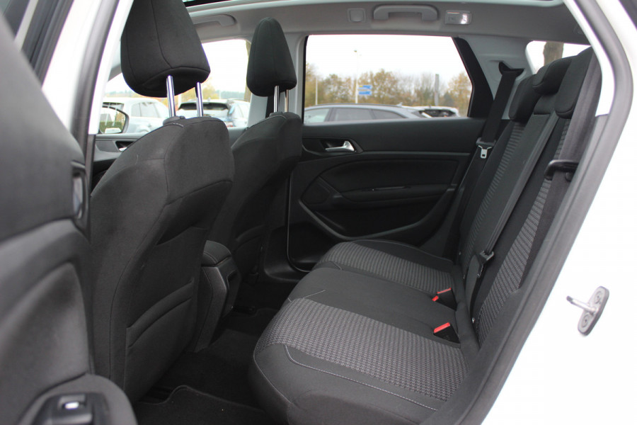 Peugeot 308 SW 1.6 BlueHDI Blue Lease Executive / Panoramadak / Navigatie / Parkeerhulp V+A / 16'' / DAB / Cruise Control