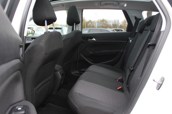 Peugeot 308 SW 1.6 BlueHDI Blue Lease Executive / Panoramadak / Navigatie / Parkeerhulp V+A / 16'' / DAB / Cruise Control