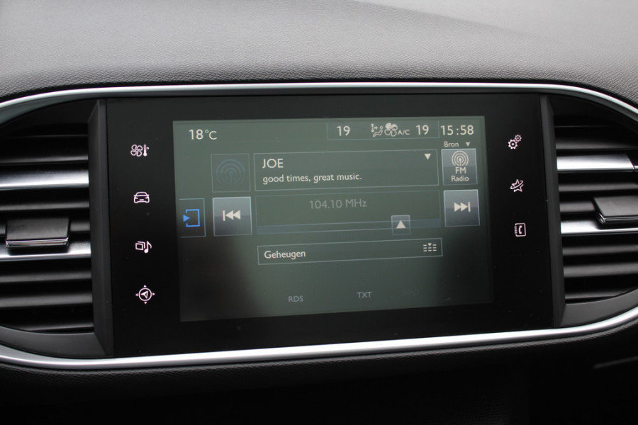 Peugeot 308 SW 1.6 BlueHDI Blue Lease Executive / Panoramadak / Navigatie / Parkeerhulp V+A / 16'' / DAB / Cruise Control