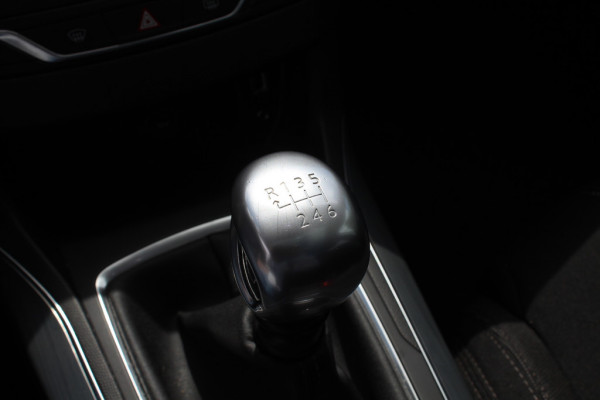 Peugeot 308 SW 1.6 BlueHDI Blue Lease Executive / Panoramadak / Navigatie / Parkeerhulp V+A / 16'' / DAB / Cruise Control