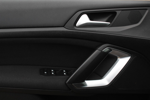 Peugeot 308 SW 1.6 BlueHDI Blue Lease Executive / Panoramadak / Navigatie / Parkeerhulp V+A / 16'' / DAB / Cruise Control